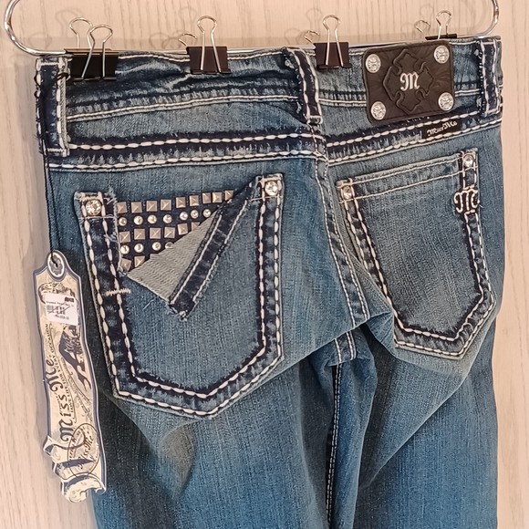 NWT Miss Me Jeans, Size 30, Mid-Rise, 32W x 32L, Boot Cut, Bedazzled, Distressed - Picture 4 of 12